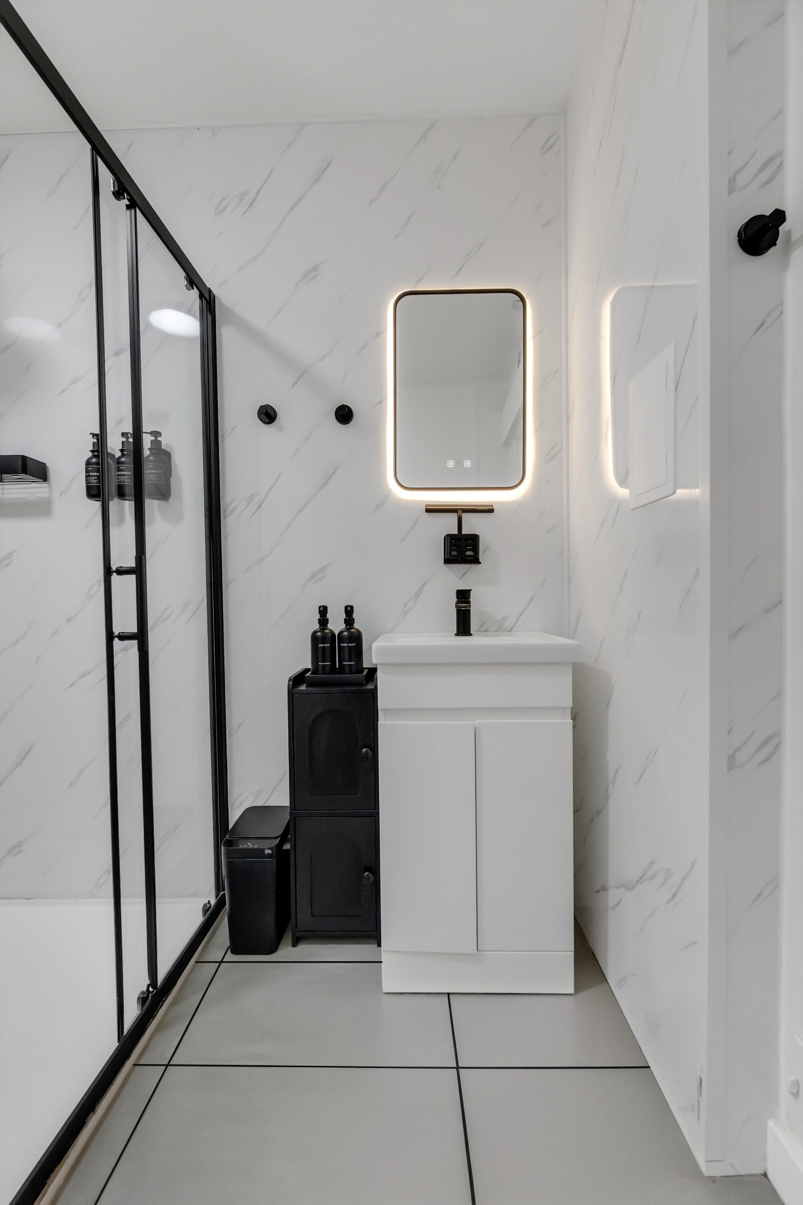 Bathroom vanity